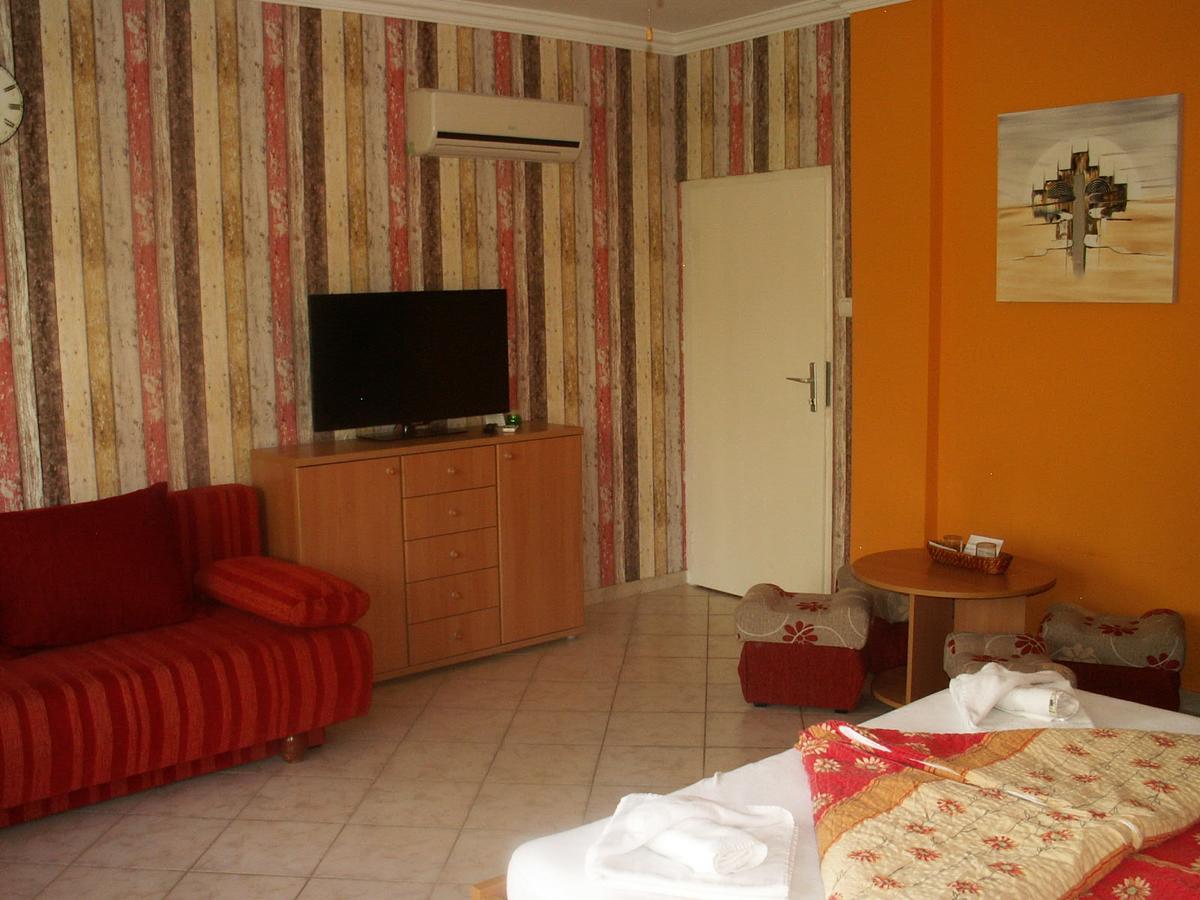 Villa Margarita Siófok Zimmer foto